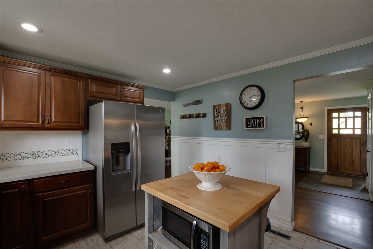 209 West Barnes Road Spokane, WA 99218 - Photo 7 of 20