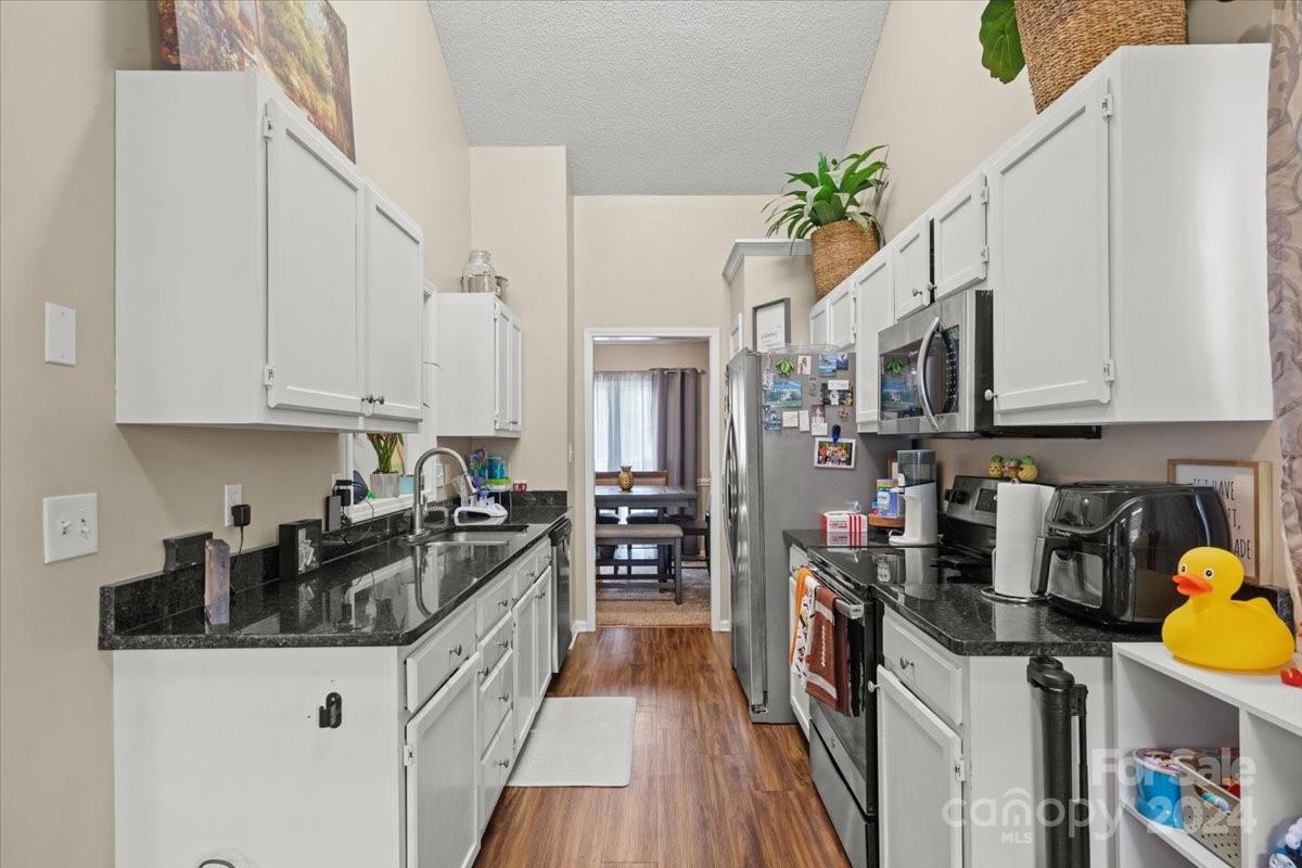 1670 Amanda Lane Rock Hill, SC 29730 - Photo 13 of 32 Gallery Image 13