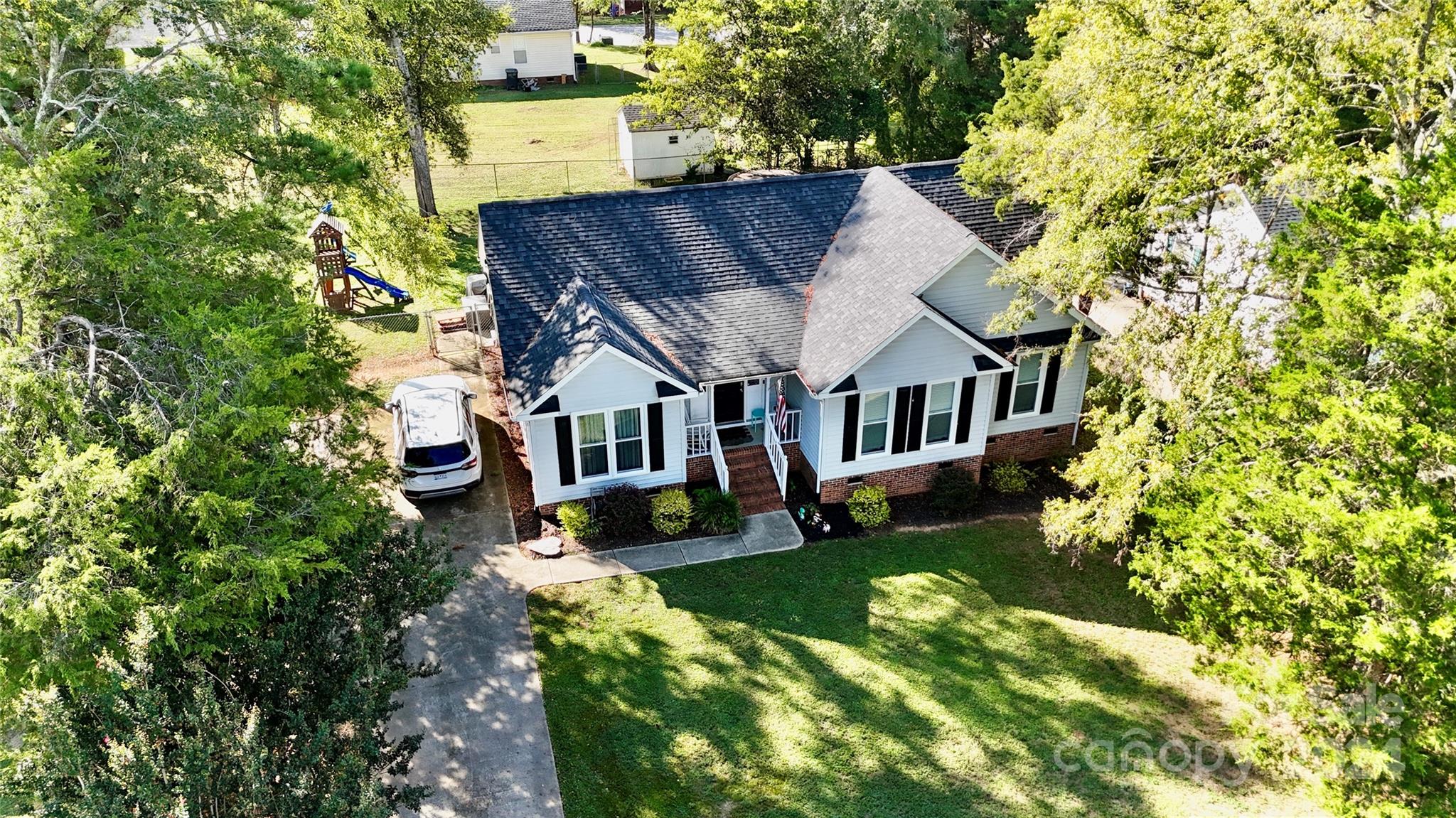 1670 Amanda Lane Rock Hill, SC 29730 - Photo 4 of 32 Gallery Image 4