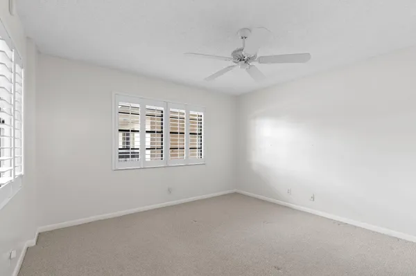 $2,700 | 7020 Half Moon Circle, Unit 205, Hypoluxo, FL 33462
