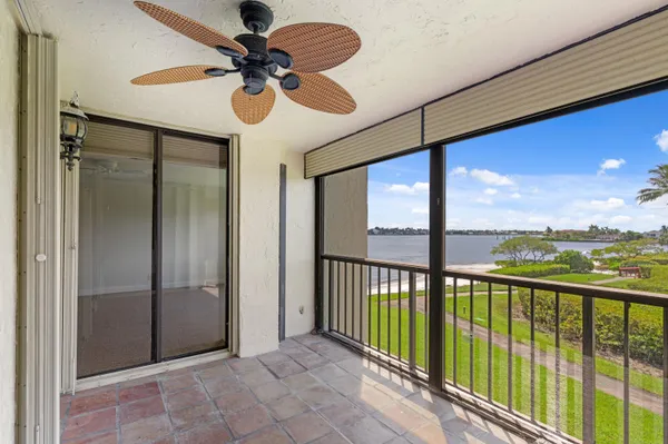 $2,700 | 7020 Half Moon Circle, Unit 205, Hypoluxo, FL 33462