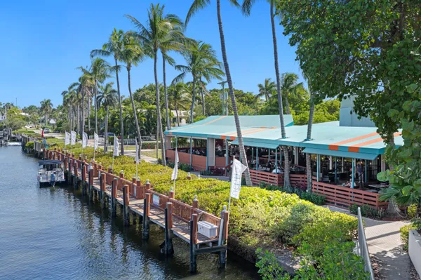 $2,700 | 7020 Half Moon Circle, Unit 205, Hypoluxo, FL 33462