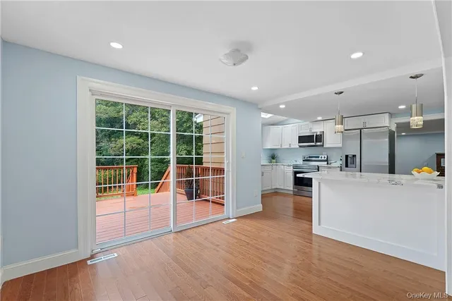 $689,000 | 58 Whippoorwill Road East, Armonk, NY 10504