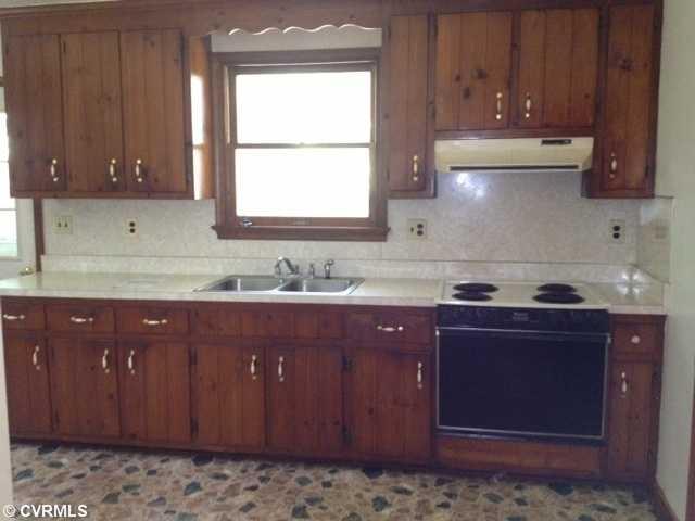 11121 Cosby Mill Road Quinton, VA 23141 - Photo 3 of 7 Kitchen