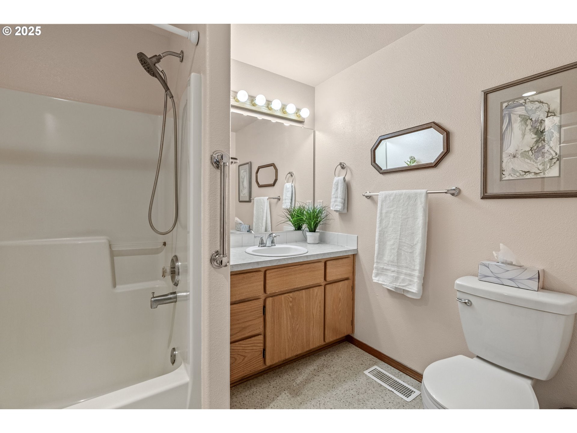 860 Sandy Bend Road Castle Rock, WA 98611 - Photo 17 of 32 Gallery Image 17