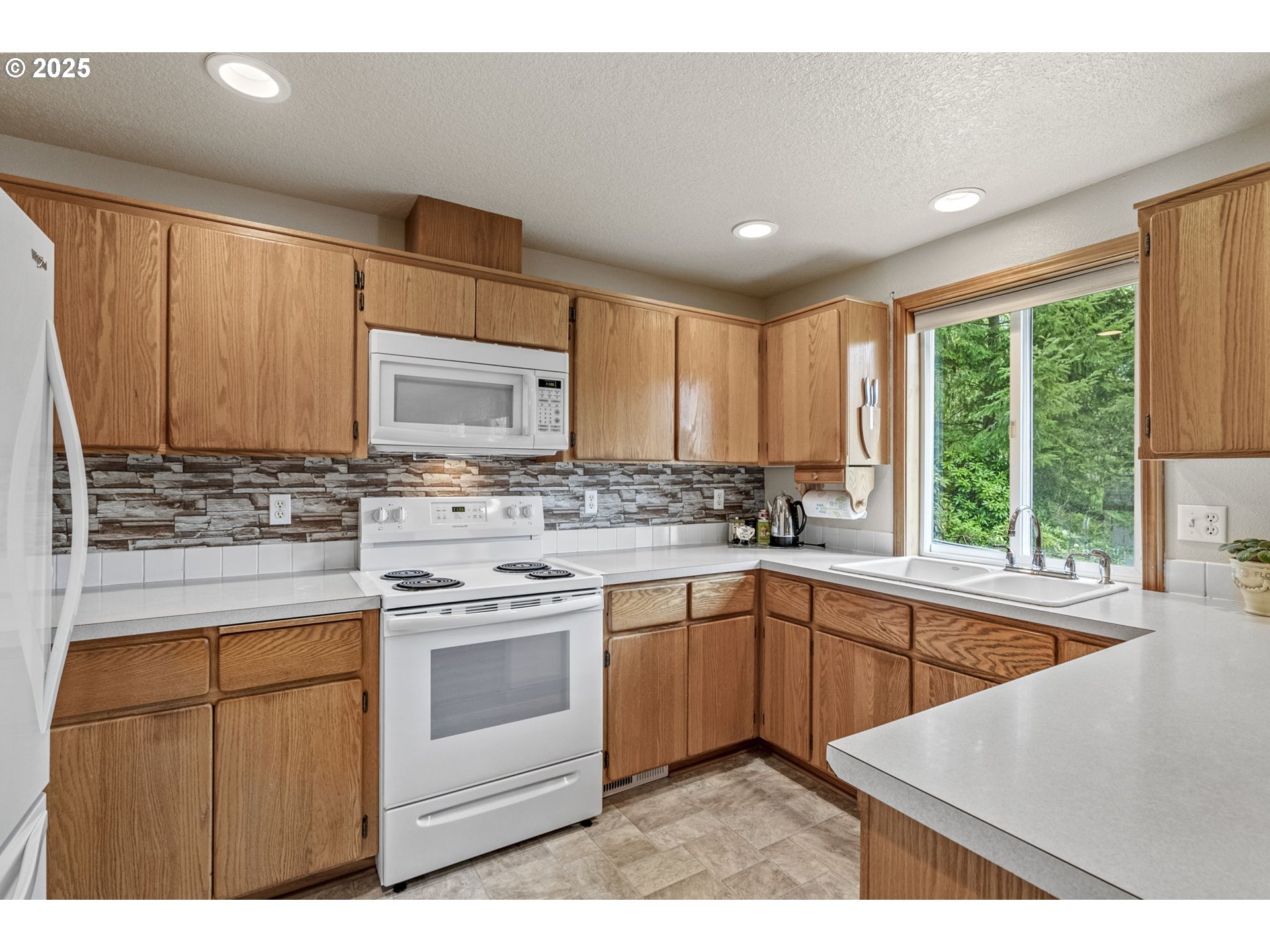 860 Sandy Bend Road Castle Rock, WA 98611 - Photo 7 of 32 Gallery Image 7