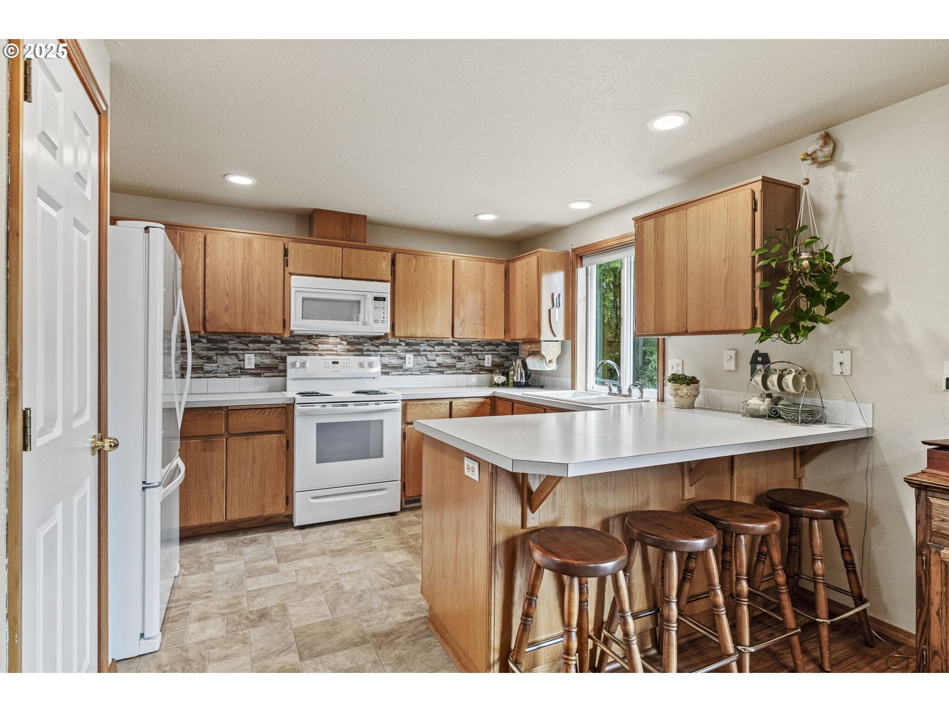 860 Sandy Bend Road Castle Rock, WA 98611 - Photo 8 of 32 Gallery Image 8