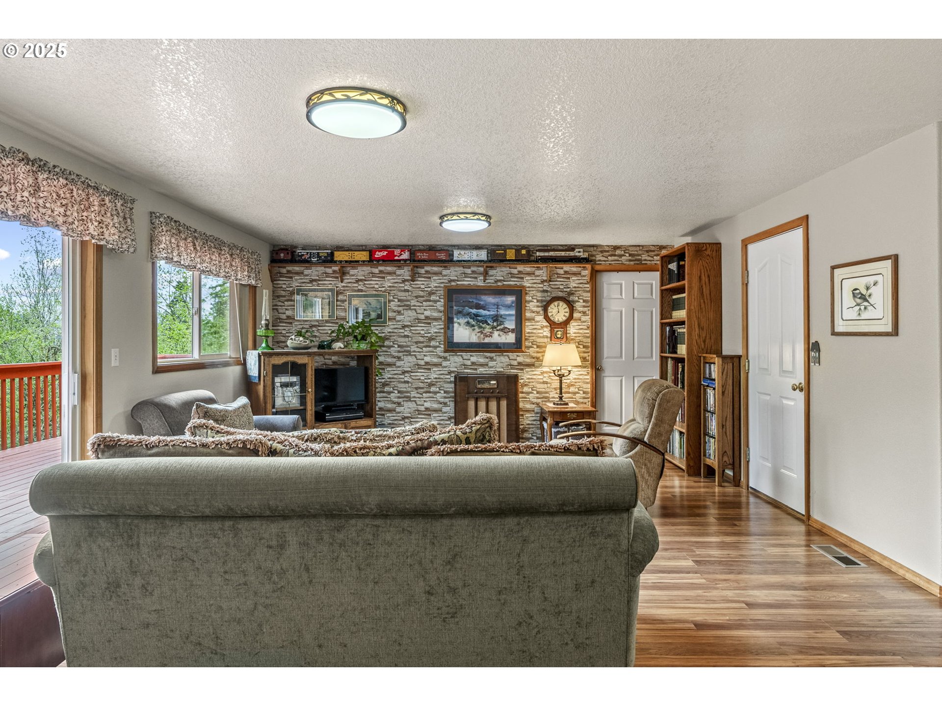 860 Sandy Bend Road Castle Rock, WA 98611 - Photo 10 of 32 Gallery Image 10