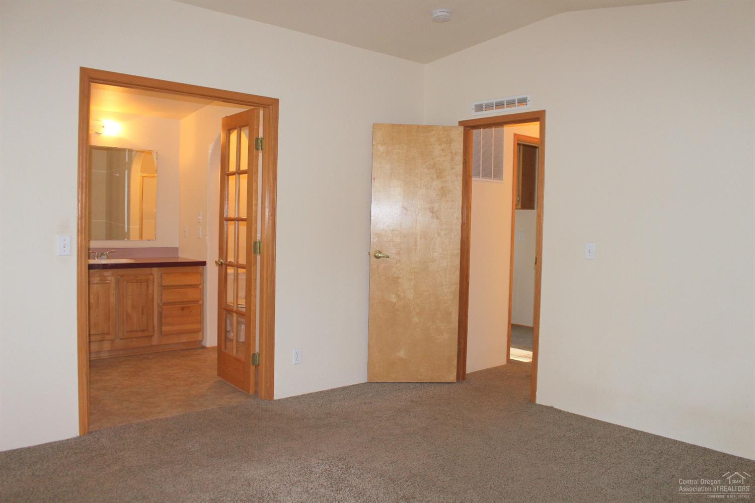 19185 Baker Road Bend, OR 97702 - Photo 6 of 16 Additional Photo