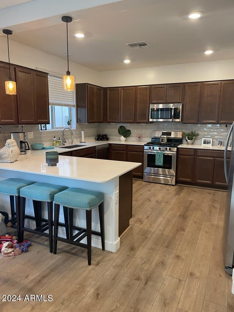 1784 South Senate Street Chandler, AZ 85286 - Photo 2 of 15 Kitchen & Bar