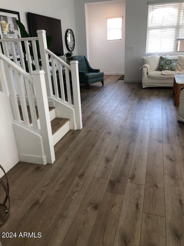 1784 South Senate Street Chandler, AZ 85286 - Photo 7 of 15 Flooring