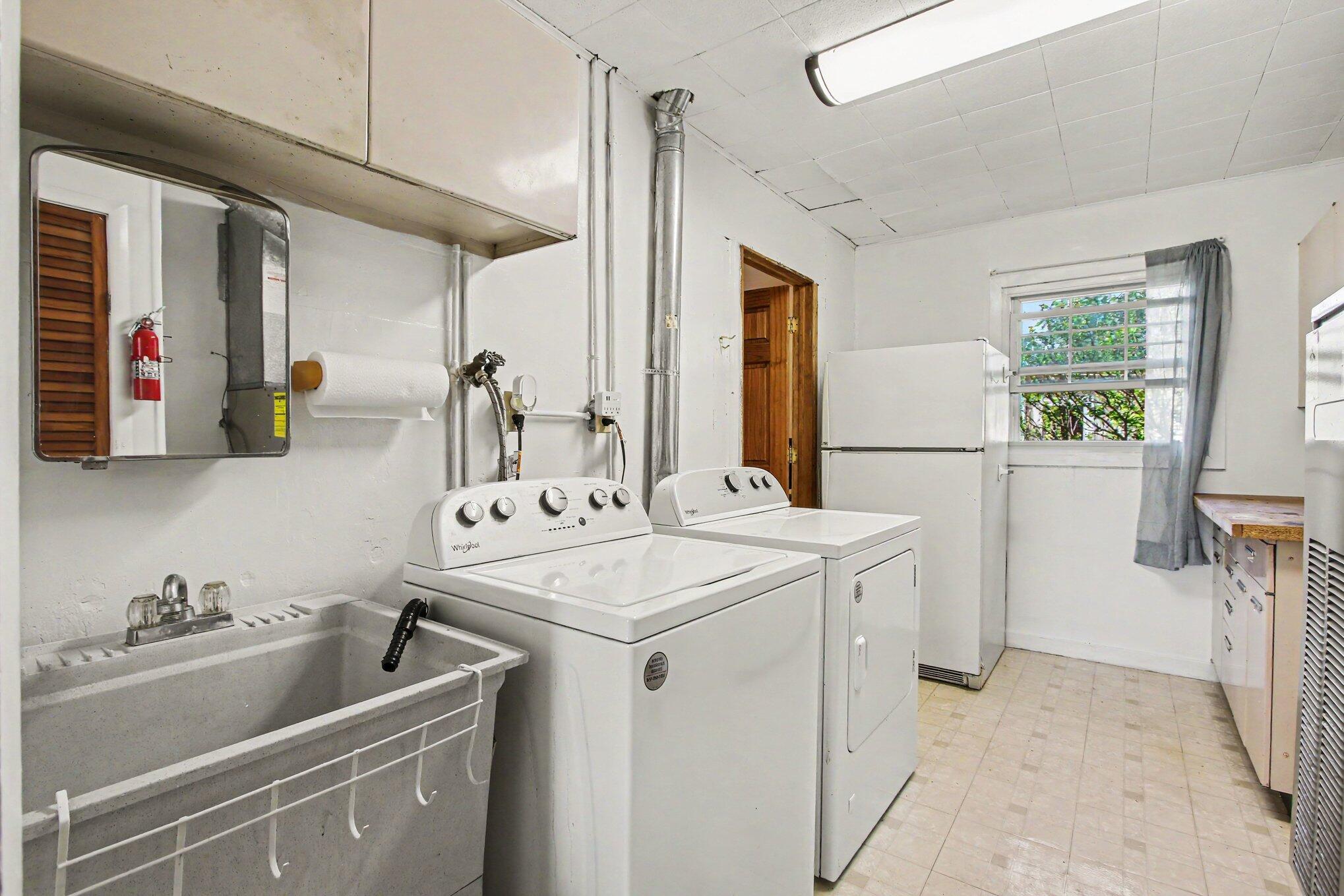 8016 Gordon Place Highland, IN 46322 - Photo 17 of 28 2038x1359