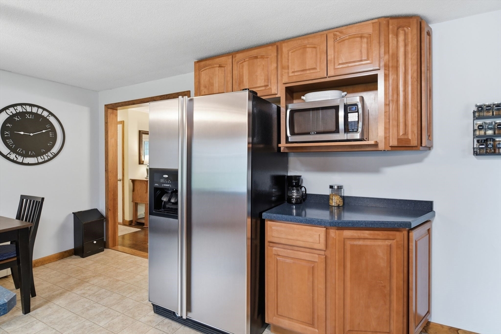 51 Briarcliff Street Springfield, MA 01128 - Photo 14 of 42