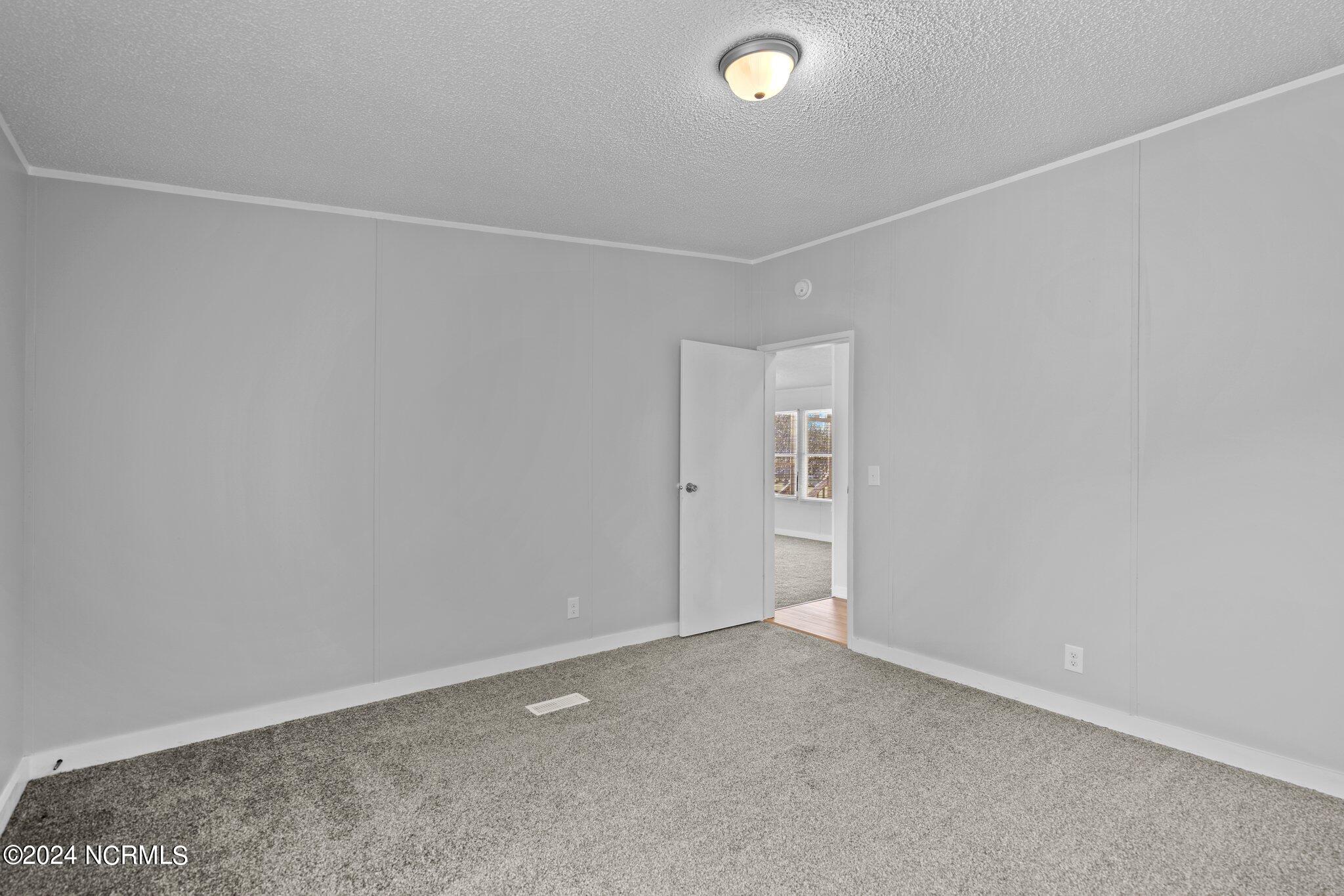 239 Bermuda Drive Hampstead, NC 28443 - Photo 32 of 60 29-web-or-mls-DSC01355