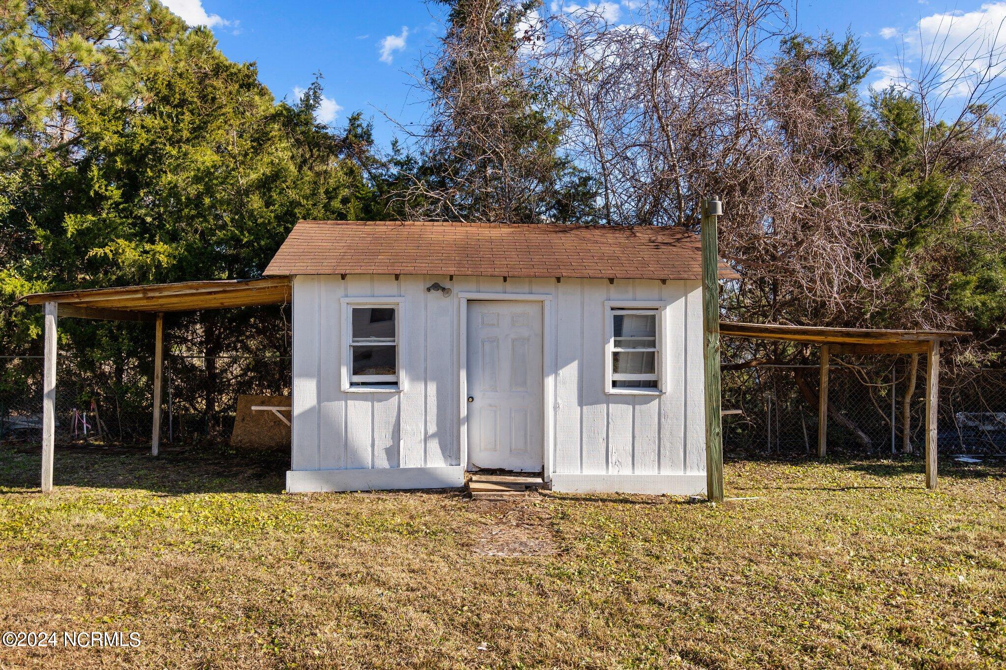 239 Bermuda Drive Hampstead, NC 28443 - Photo 44 of 60 54-web-or-mls-DSC01428