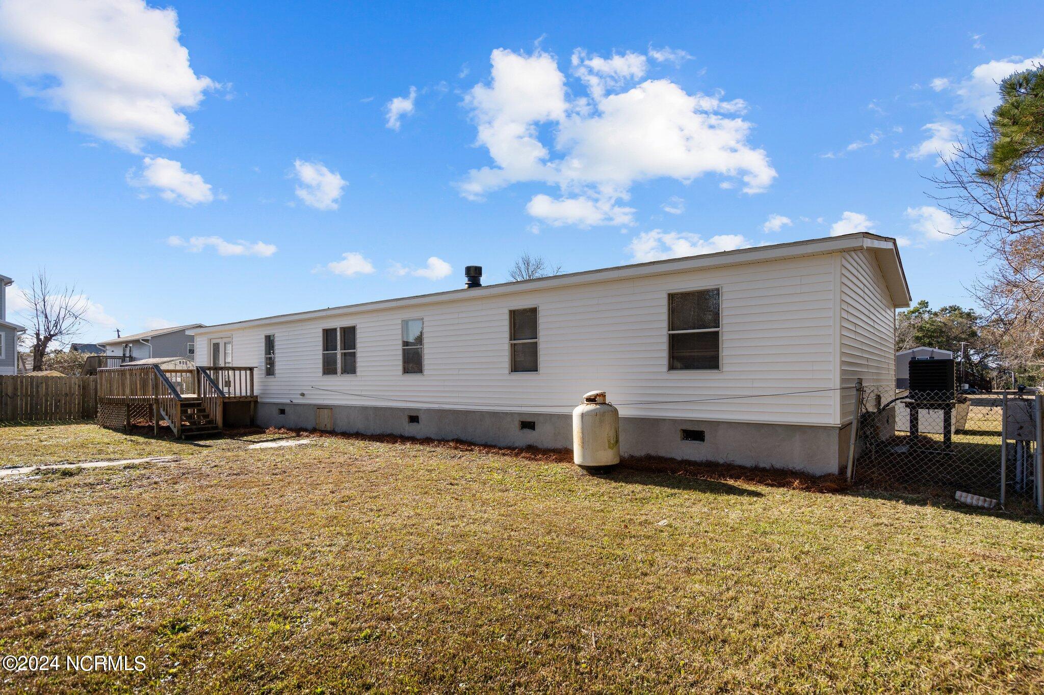239 Bermuda Drive Hampstead, NC 28443 - Photo 45 of 60 55-web-or-mls-DSC01429