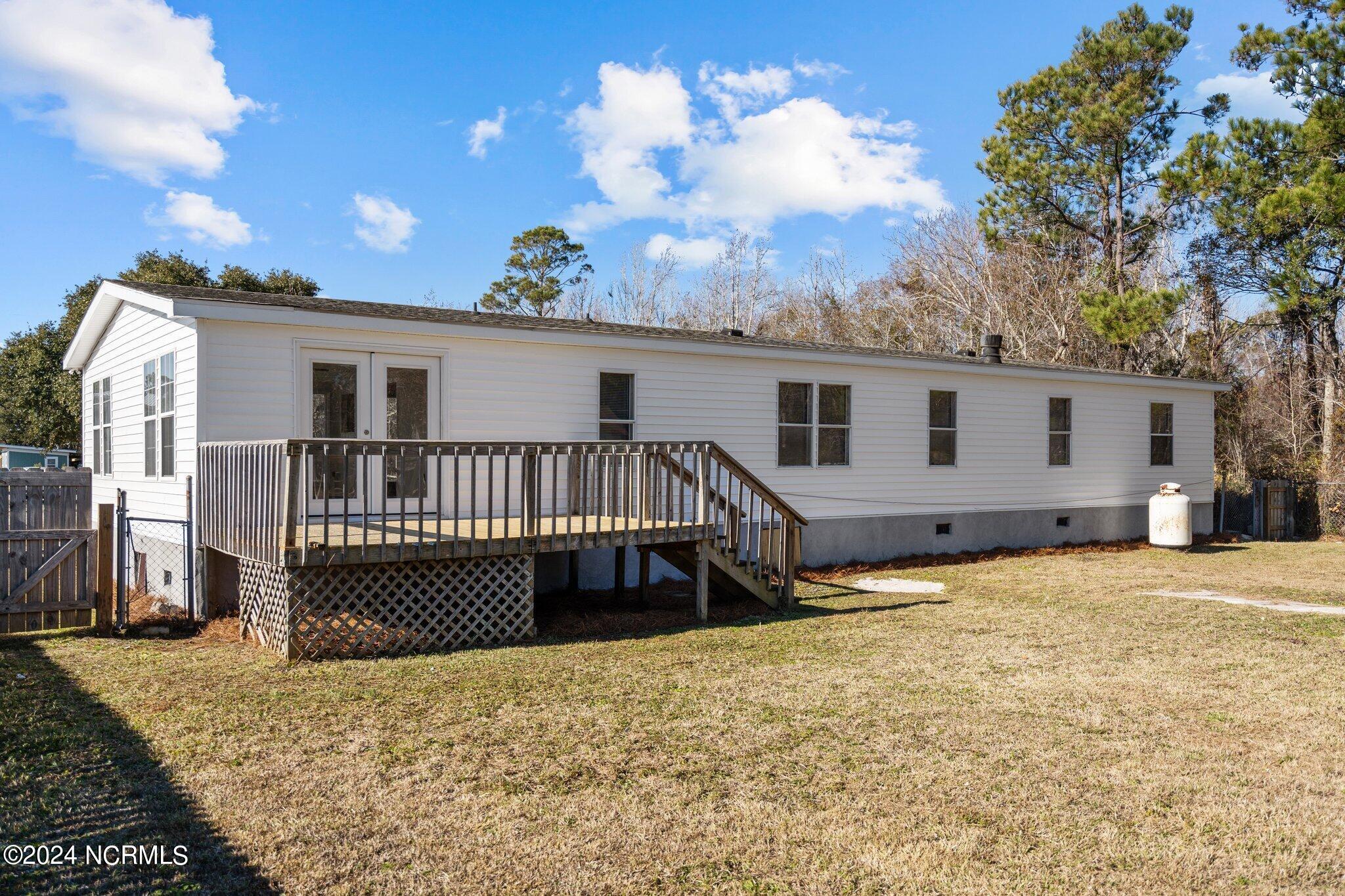 239 Bermuda Drive Hampstead, NC 28443 - Photo 48 of 60 58-web-or-mls-DSC01433