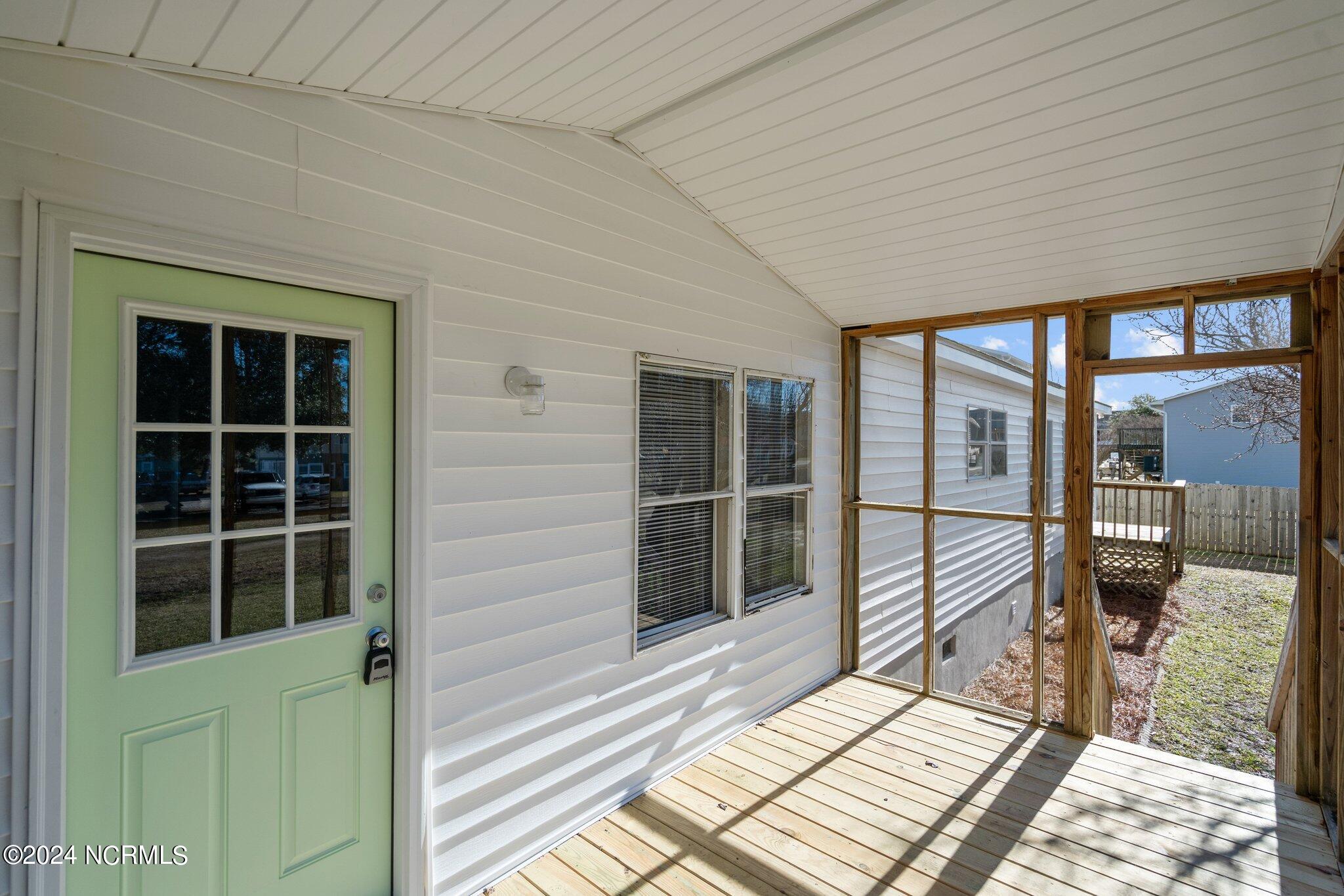 239 Bermuda Drive Hampstead, NC 28443 - Photo 51 of 60 63-web-or-mls-DSC01439