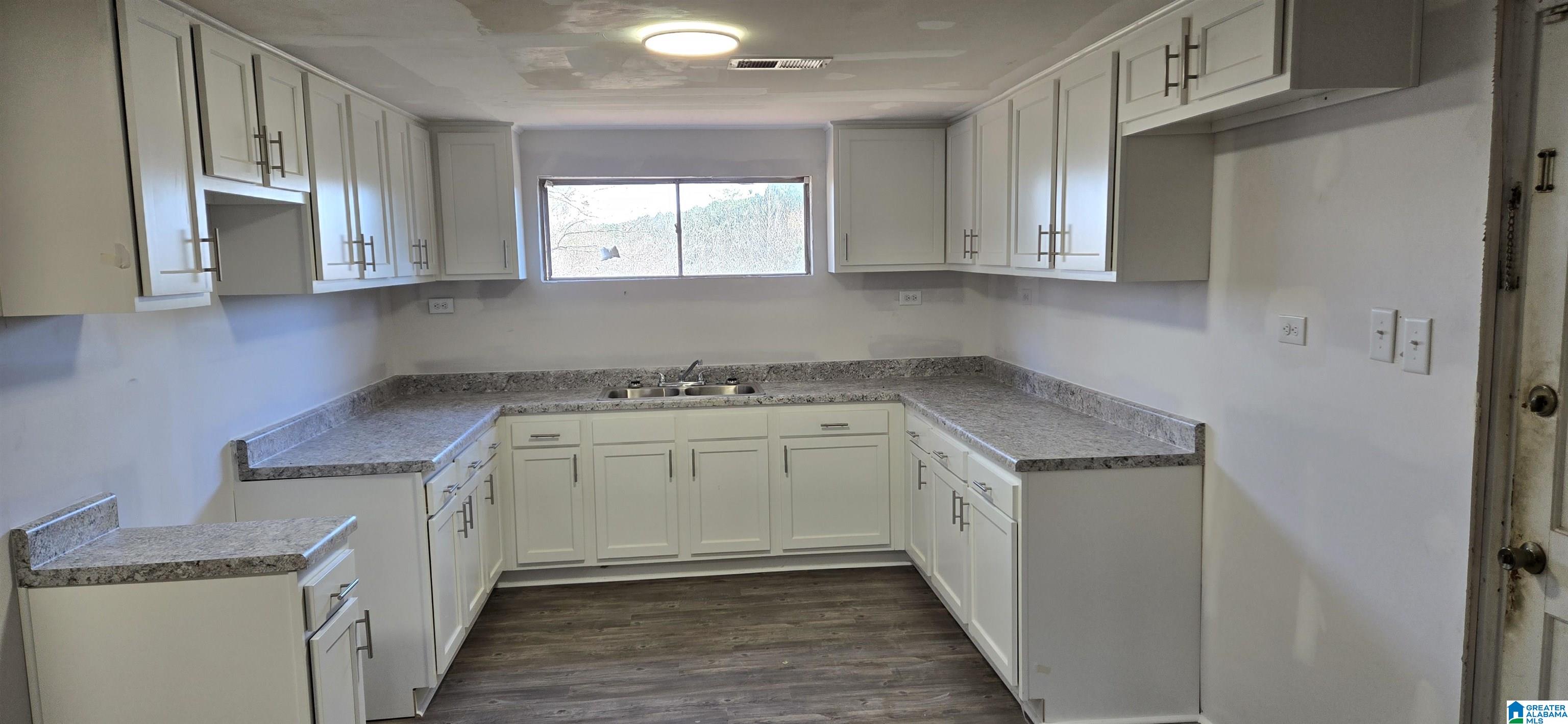 8897 Bradford Trafford Road Pinson, AL 35126 - Photo 11 of 21