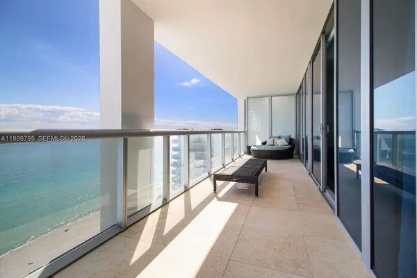 $10,000 | 6799 Collins Avenue, Unit LPH04, Miami Beach, FL 33141