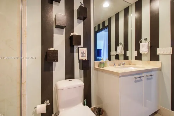 $10,000 | 6799 Collins Avenue, Unit LPH04, Miami Beach, FL 33141