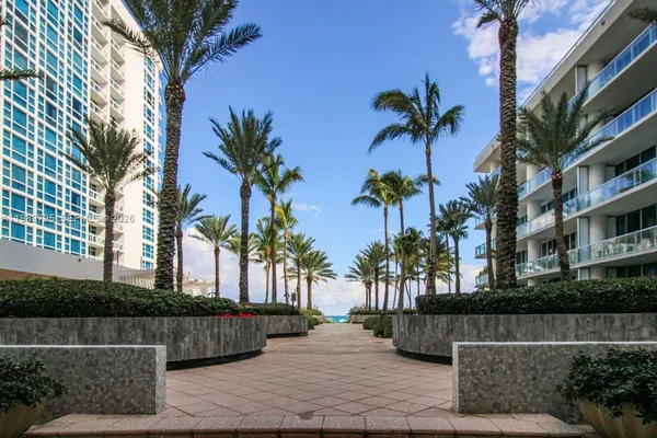 $10,000 | 6799 Collins Avenue, Unit LPH04, Miami Beach, FL 33141