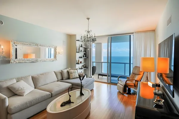 $10,000 | 6799 Collins Avenue, Unit LPH04, Miami Beach, FL 33141