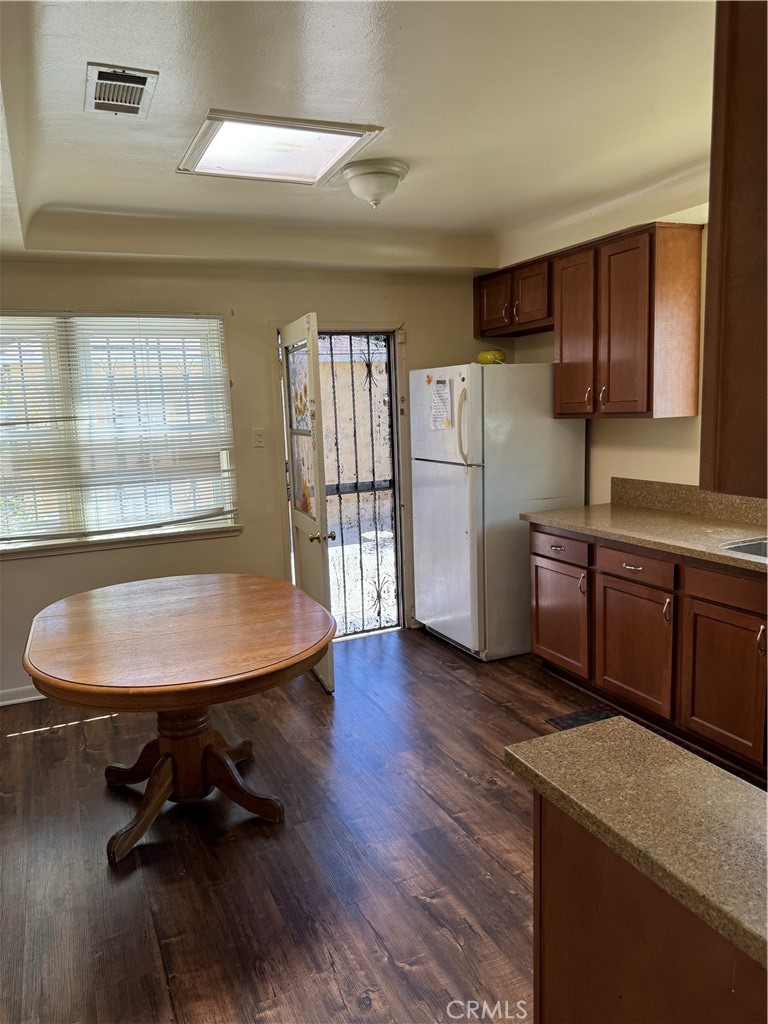 14708 South Frailey Avenue Compton, CA 90221 - Photo 16 of 26