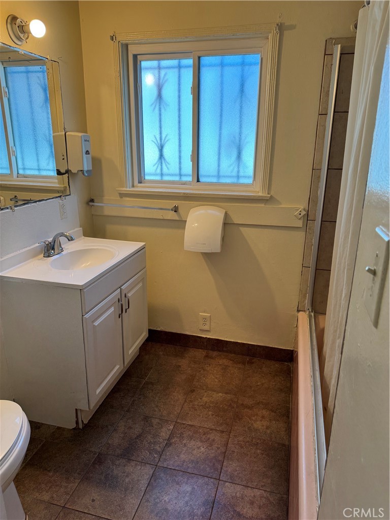 14708 South Frailey Avenue Compton, CA 90221 - Photo 21 of 26