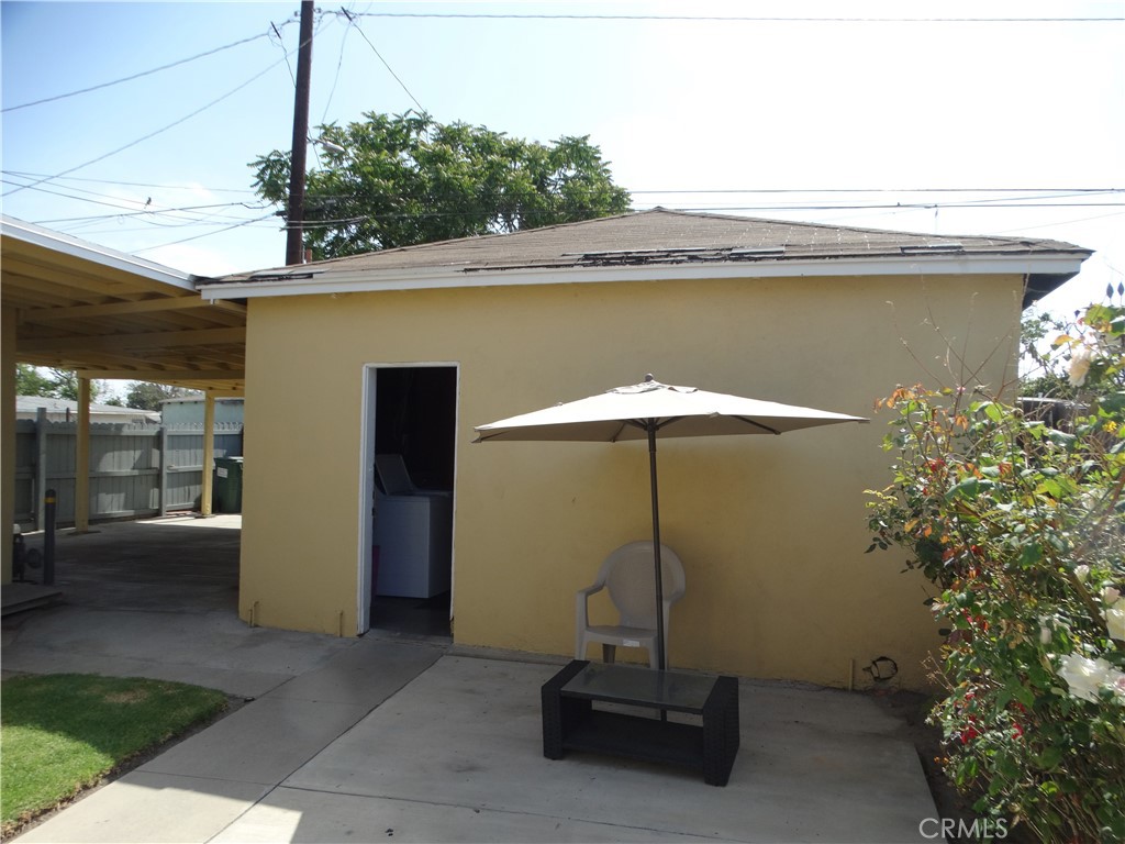 14708 South Frailey Avenue Compton, CA 90221 - Photo 3 of 26