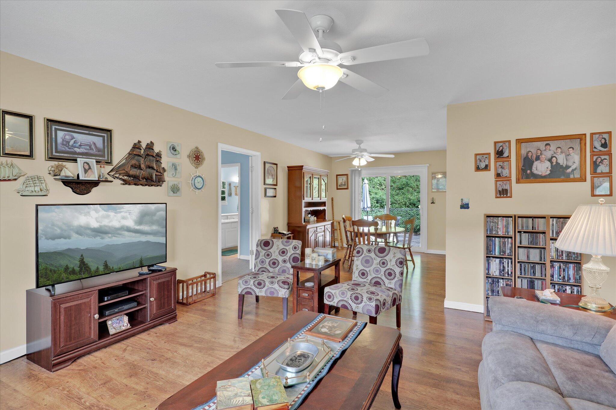 3716 Mutton Hollow Road Knoxville, TN 37920 - Photo 11 of 36 LR-DR