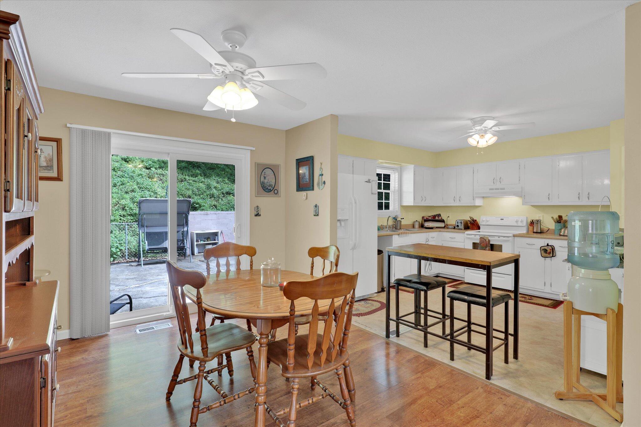 3716 Mutton Hollow Road Knoxville, TN 37920 - Photo 13 of 36 Open concept