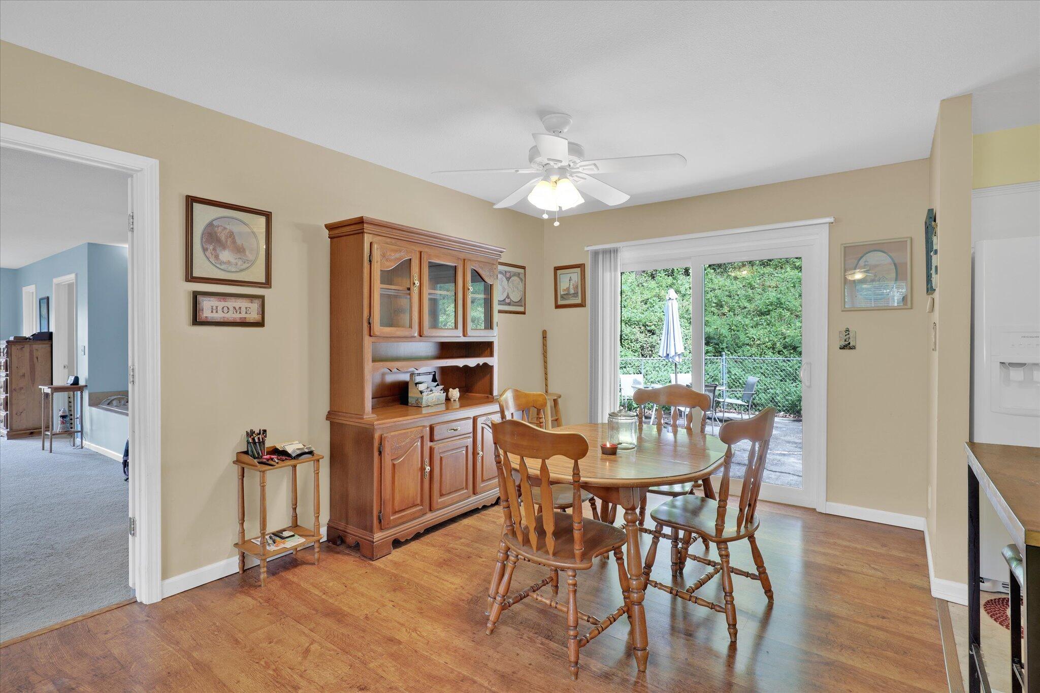 3716 Mutton Hollow Road Knoxville, TN 37920 - Photo 14 of 36 SGD to Patio and pool