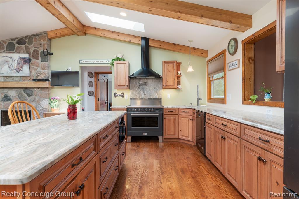 5757 Lange Road Howell, MI 48843 - Photo 10 of 64