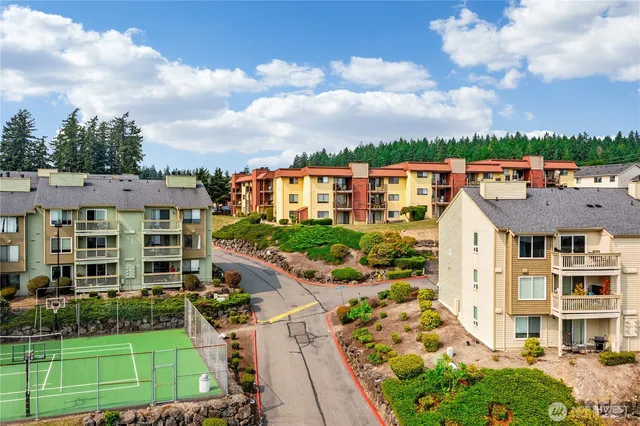 $299,000 | 1745 West Sunn Fjord Lane, Unit H307, Bremerton, WA 98312