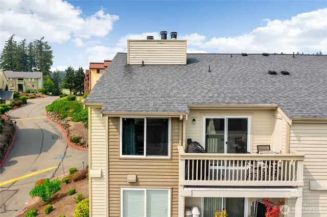 $299,000 | 1745 West Sunn Fjord Lane, Unit H307, Bremerton, WA 98312