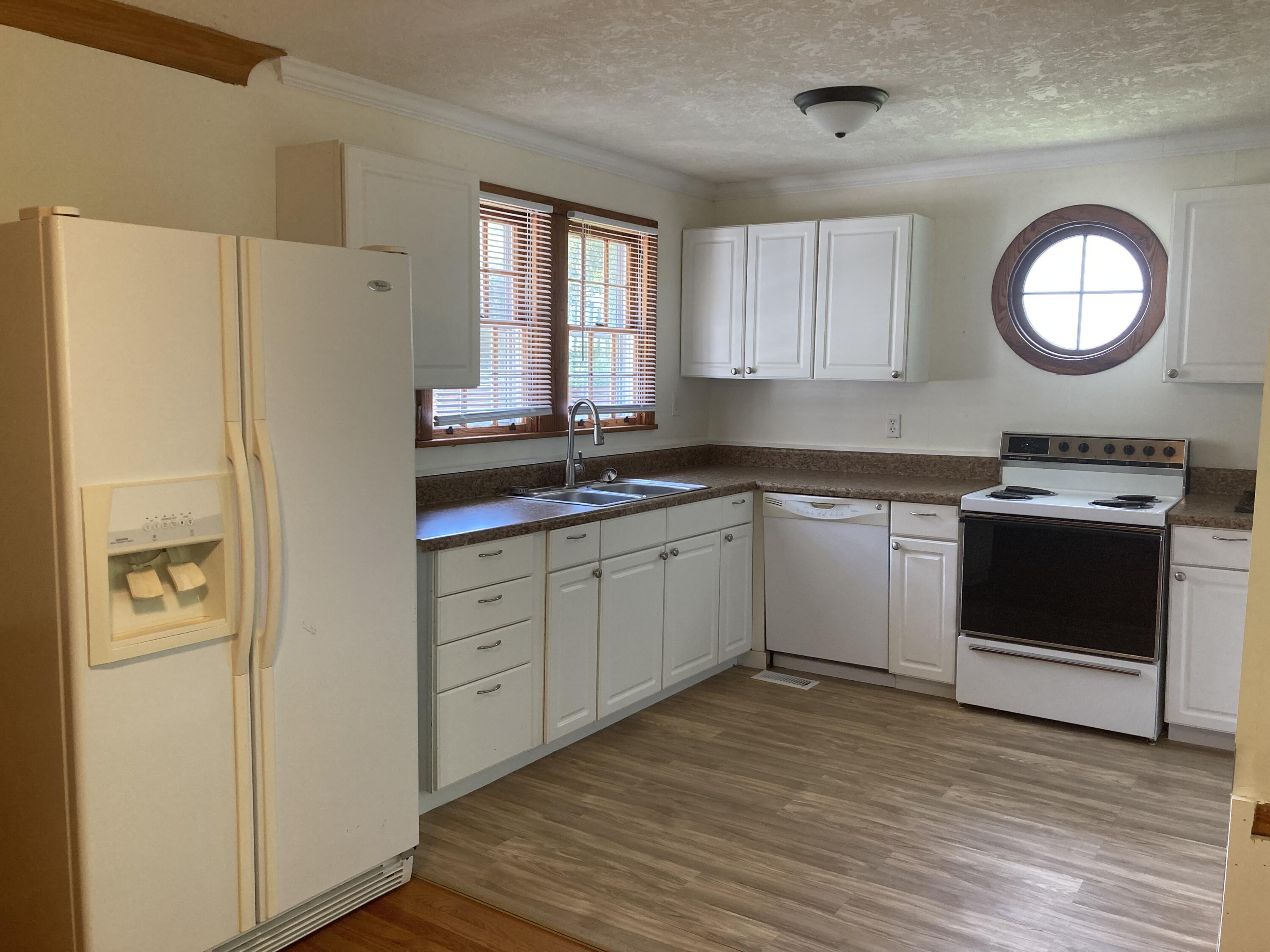 607 East Avenue North Augusta, SC 29841 - Photo 4 of 10 IMG_0171