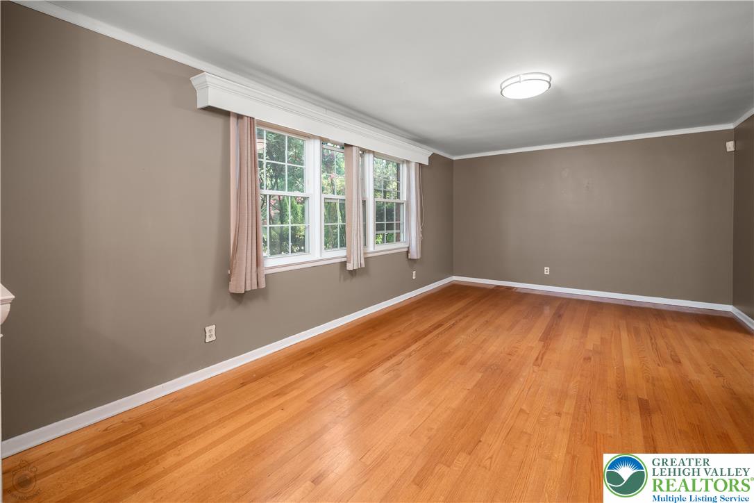 4457 Spring Drive Center Valley, PA 18034 - Photo 17 of 49