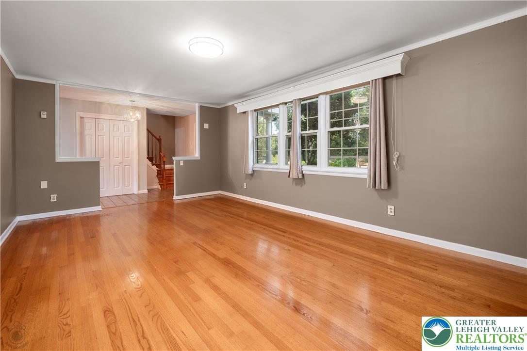 4457 Spring Drive Center Valley, PA 18034 - Photo 18 of 49