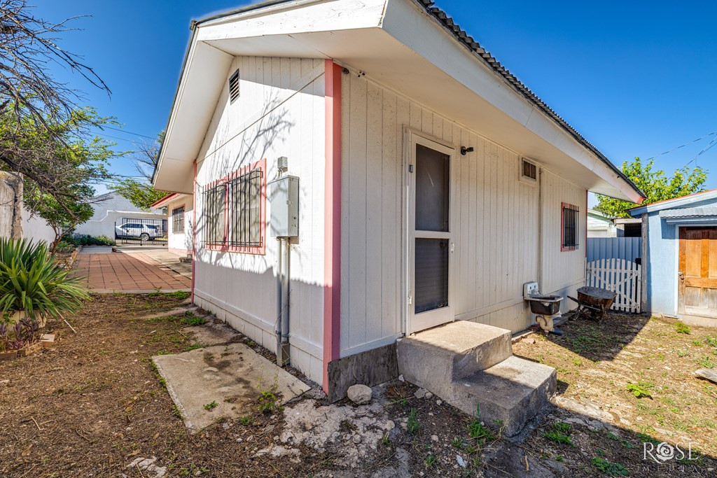 1906 Santa Rosa Street Ozona, TX 76943 - Photo 26 of 27 Photo 26