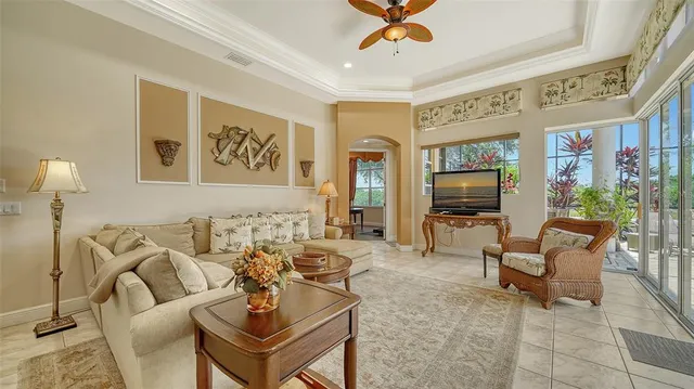 $985,000 | 15110 Sundial Place, Lakewood Ranch, FL 34202