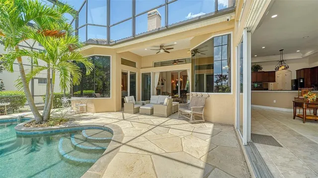 $985,000 | 15110 Sundial Place, Lakewood Ranch, FL 34202