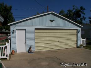 1932 Greentree Road Springfield, IL 62703 - Photo 3 of 9