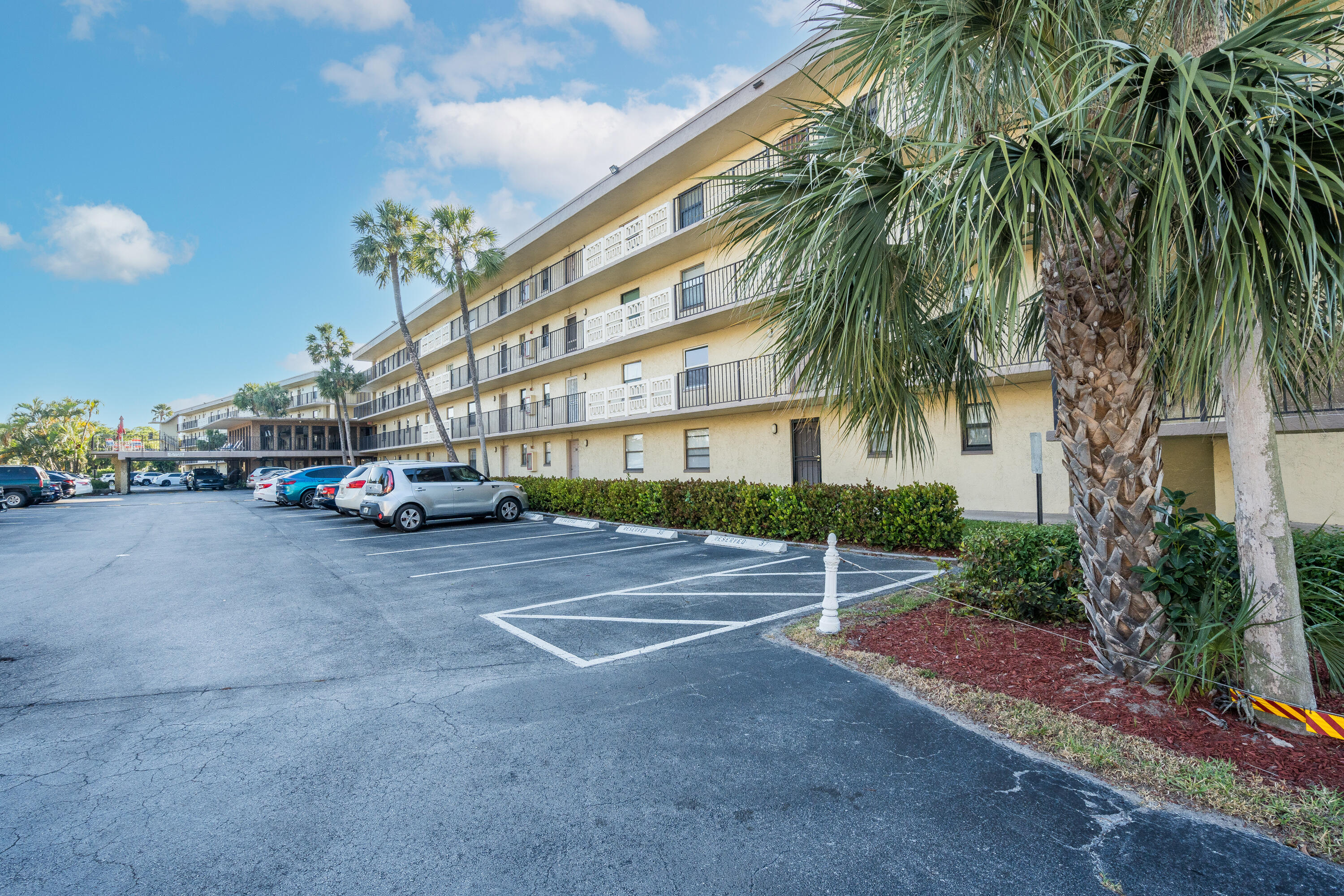 9355 Southwest 8th Street, Unit 323 Boca Raton, FL 33428 - Photo 28 of 46 9355 SW 8th St O-15