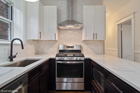 $1,100,000 | 6522 North Greenview Avenue, Chicago, IL 60626