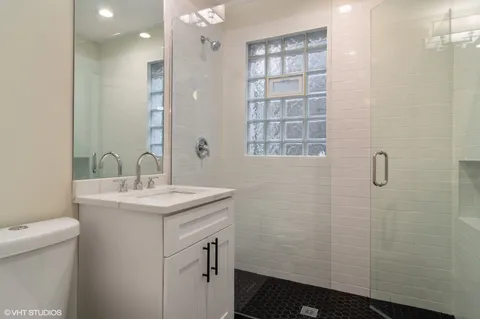 $1,100,000 | 6522 North Greenview Avenue, Chicago, IL 60626