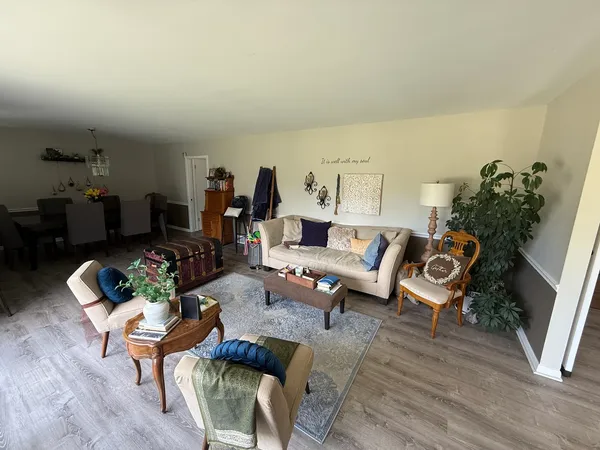 $734,000 | 4 Yorkshire Drive, Lincolnshire, IL 60069
