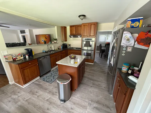 $734,000 | 4 Yorkshire Drive, Lincolnshire, IL 60069