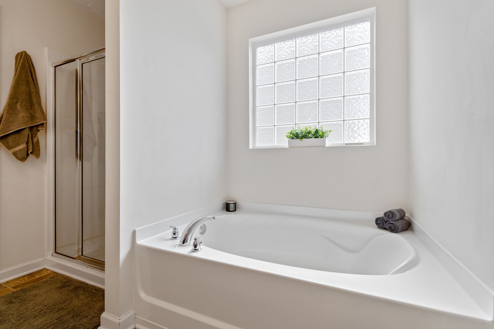 6045 Cane Springs Road Antioch, TN 37013 - Photo 11 of 23 a white bath tub sitting next to a window