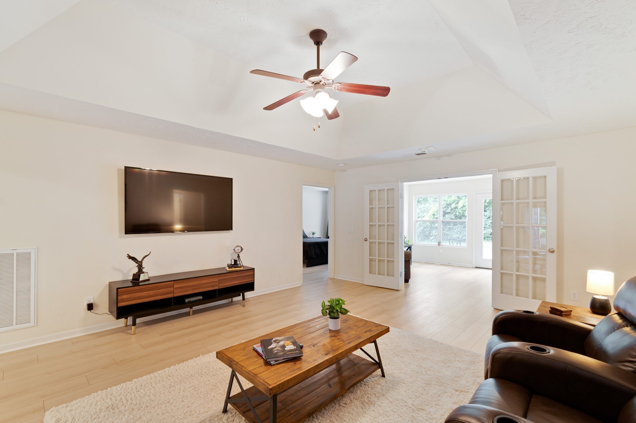 6045 Cane Springs Road Antioch, TN 37013 - Photo 4 of 23 a living room with furniture and a flat screen tv
